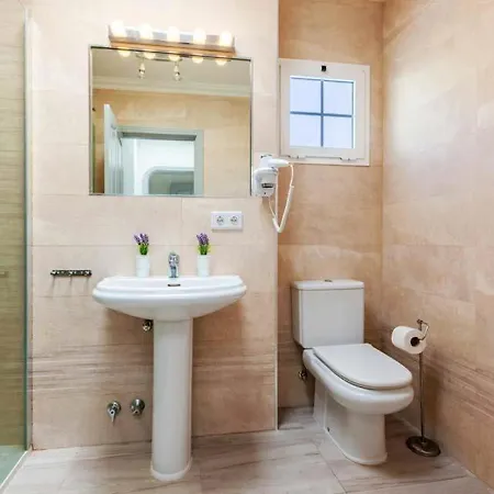 In Sleeps 8 With Pool Air Con And Wifi Villa Puerto Calero